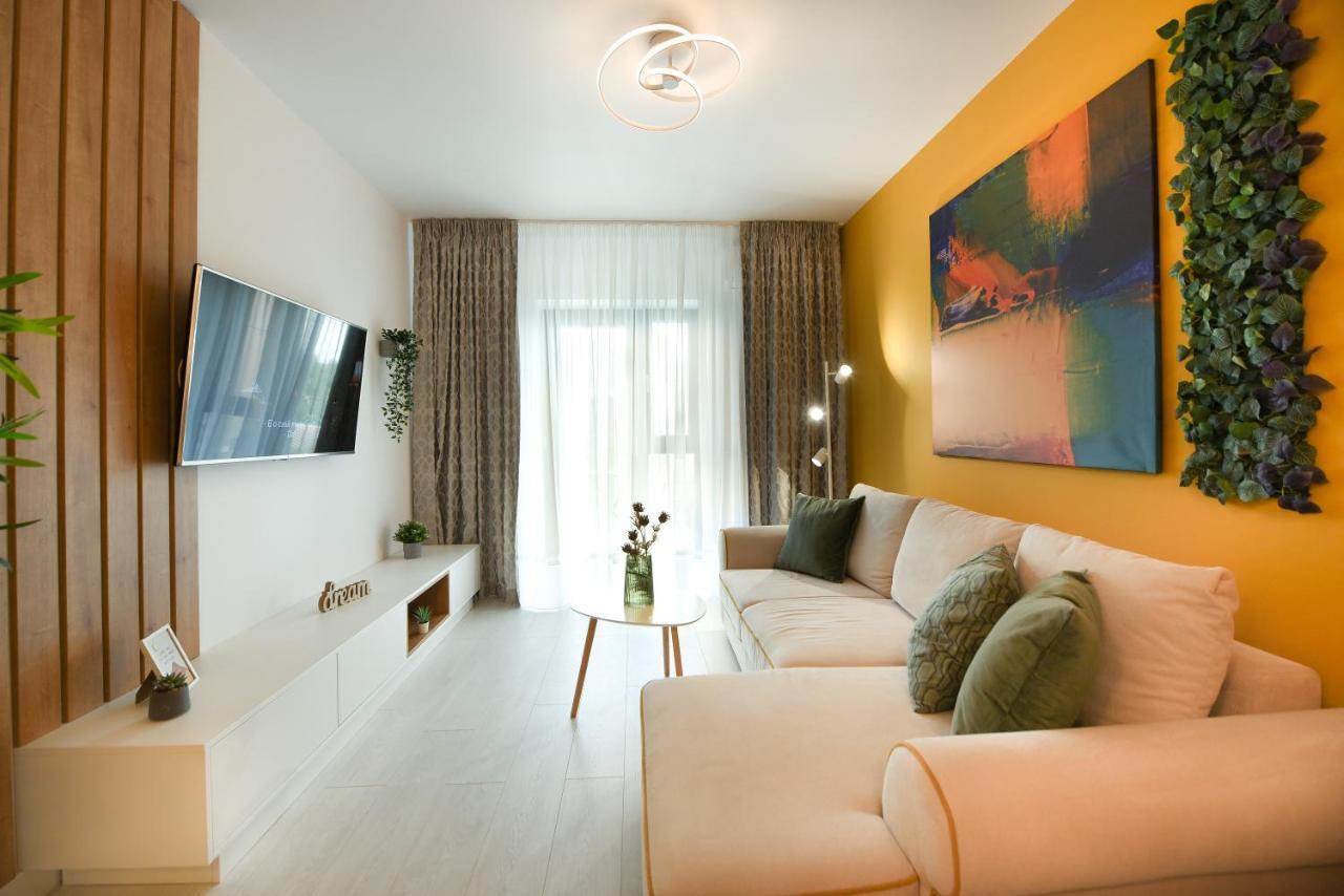 Colorful Fusion - Modern 1Br Near Romexpo Center Apartman Bukarest Kültér fotó